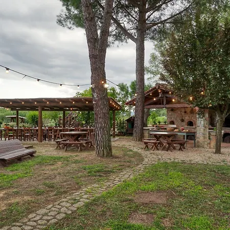 Villa Podere Giardino 16&2, Emma