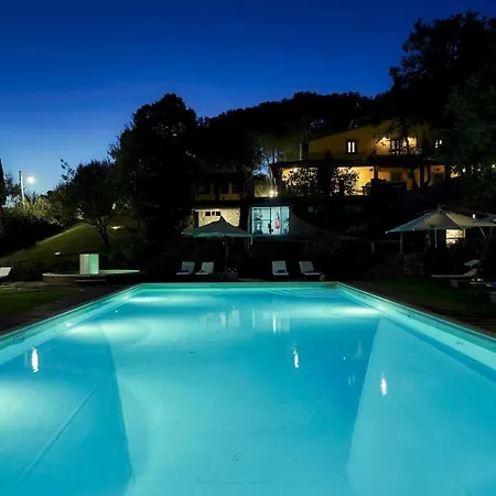 Podere Giardino 16&2, Emma Βίλα *